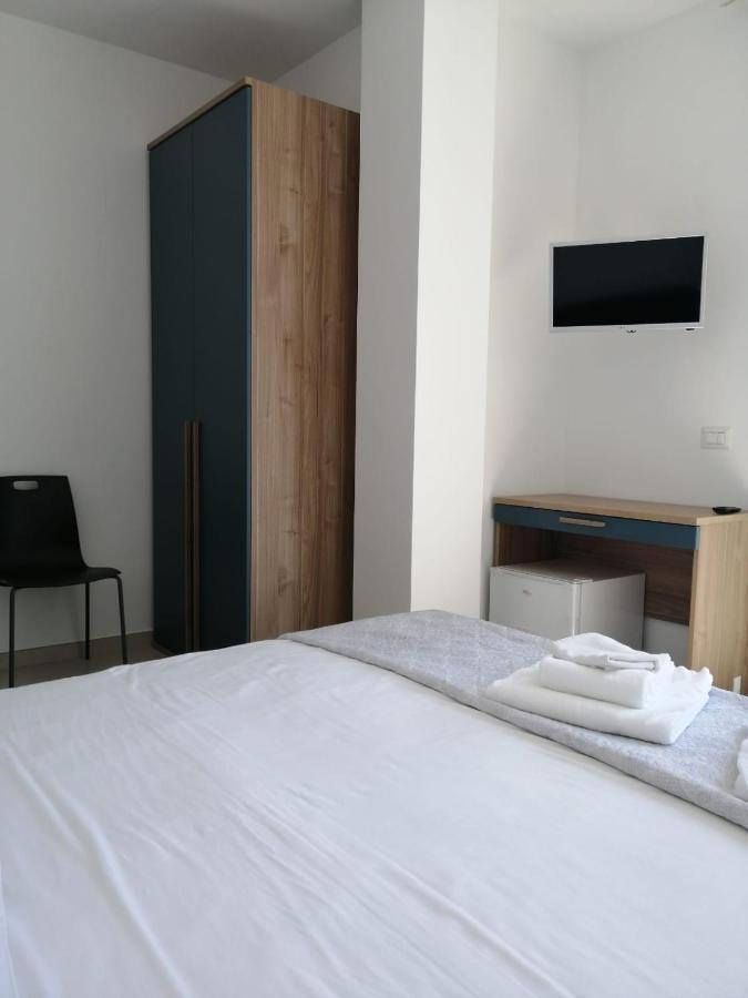 Hotel Tirreno Formia Esterno foto