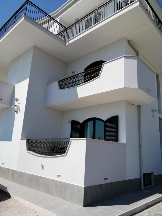 Hotel Tirreno Formia Esterno foto