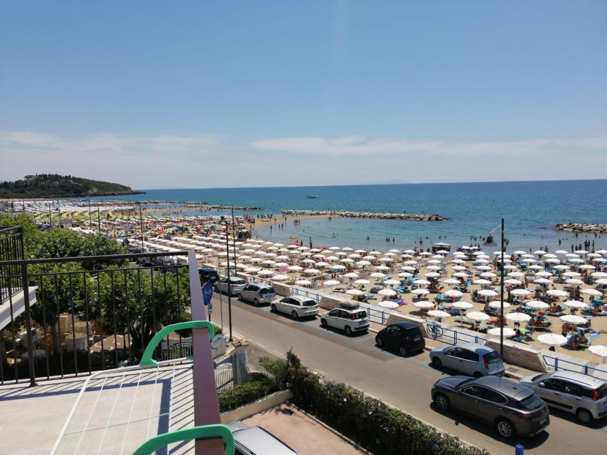 Hotel Tirreno Formia Esterno foto