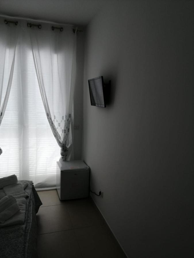 Hotel Tirreno Formia Esterno foto