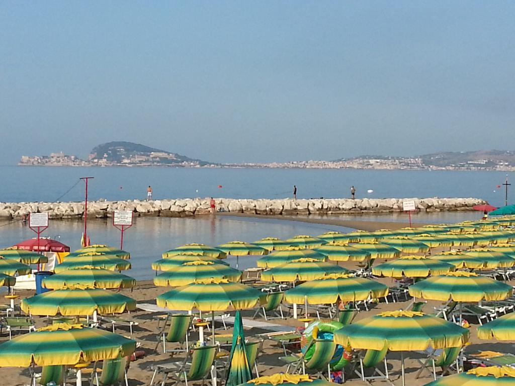 Hotel Tirreno Formia Esterno foto