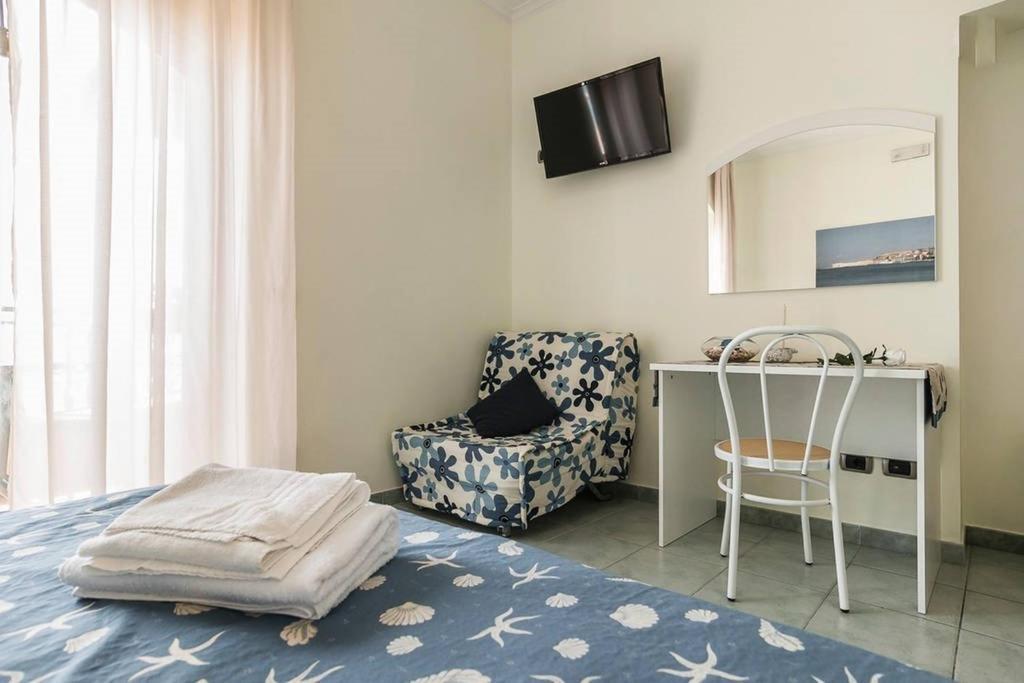Hotel Tirreno Formia Camera foto