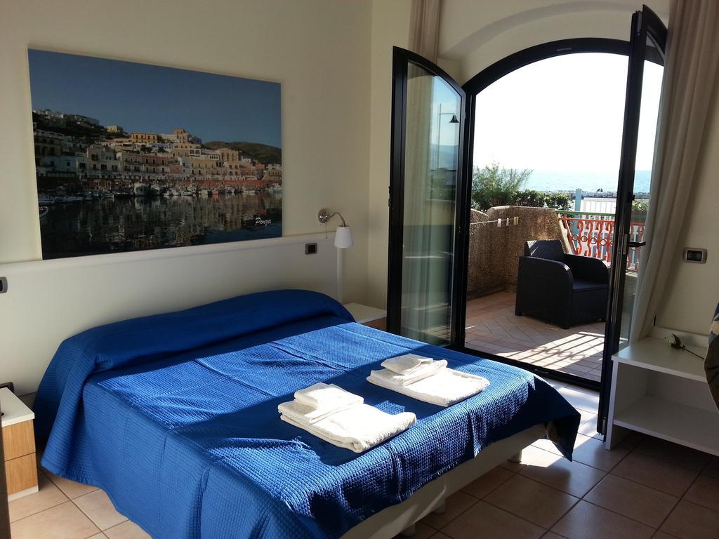 Hotel Tirreno Formia Camera foto