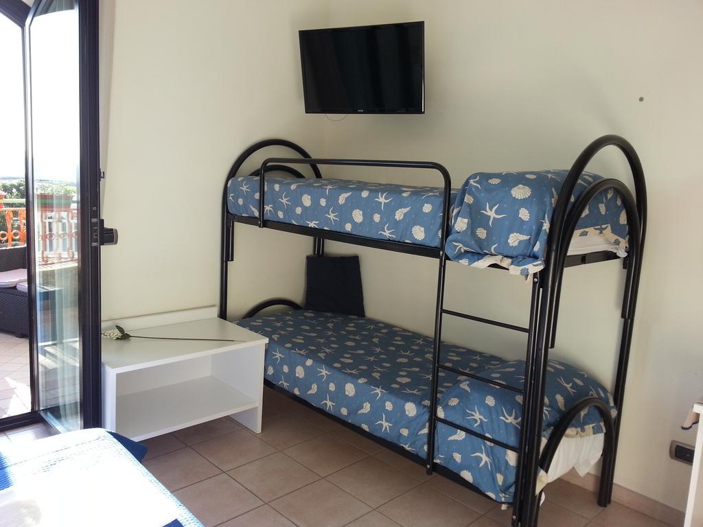 Hotel Tirreno Formia Camera foto